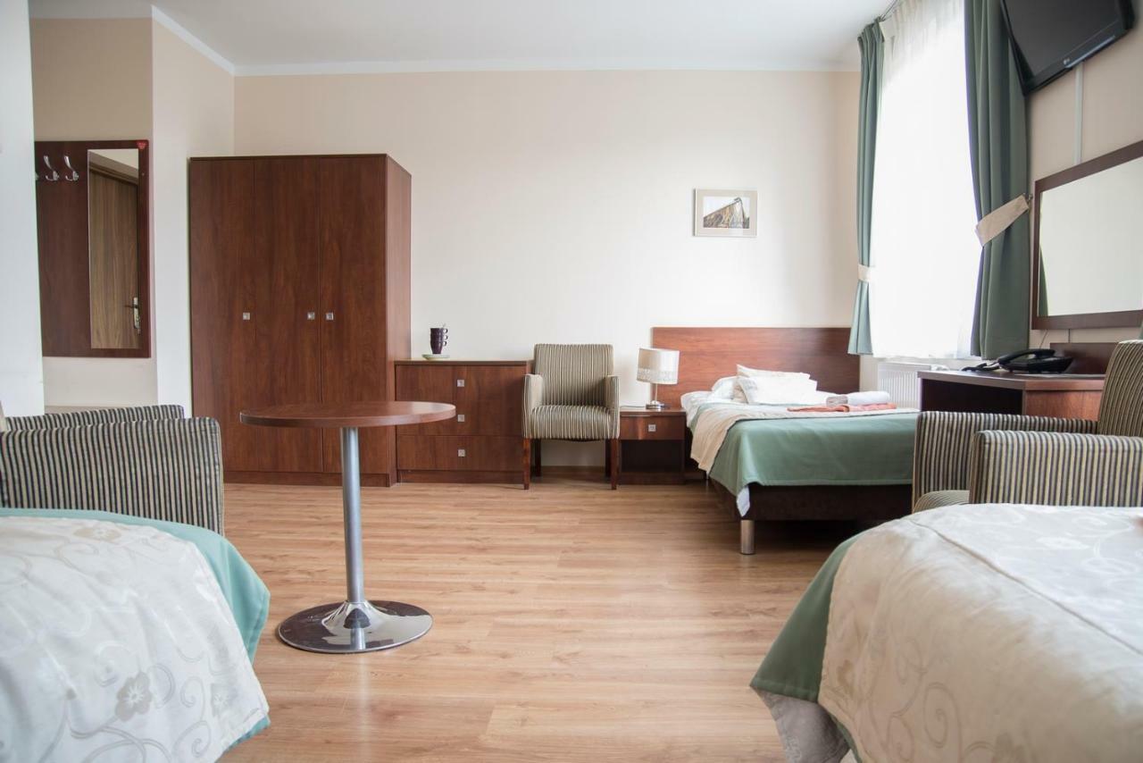 Sanatorium Uzdrowiskowe Lacznosc Hotel Ciechocinek Buitenkant foto