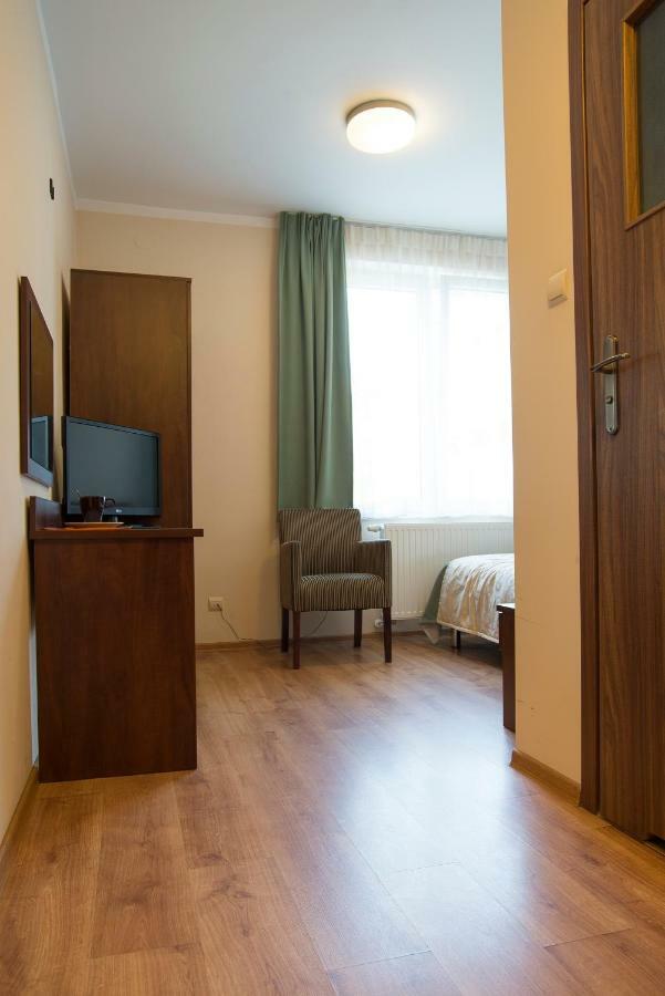 Sanatorium Uzdrowiskowe Lacznosc Hotel Ciechocinek Buitenkant foto
