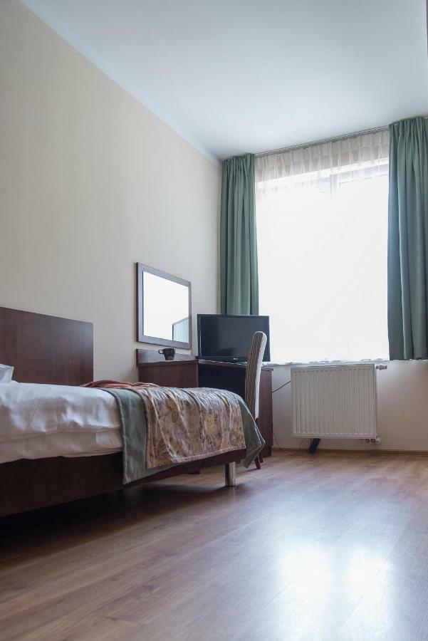 Sanatorium Uzdrowiskowe Lacznosc Hotel Ciechocinek Buitenkant foto